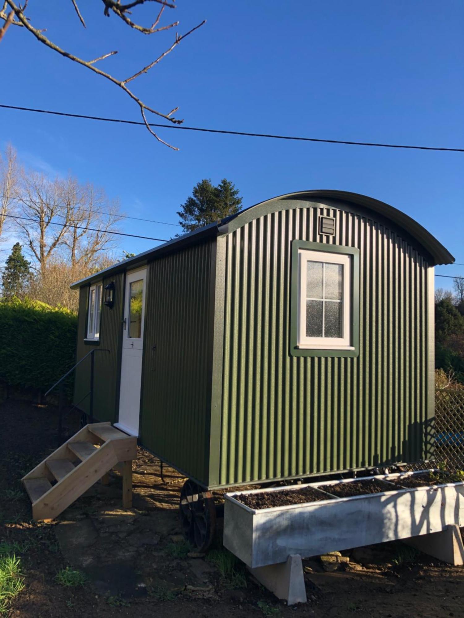 Green Valley, Cotswold Stay With Hamper Cheltenham Exterior foto