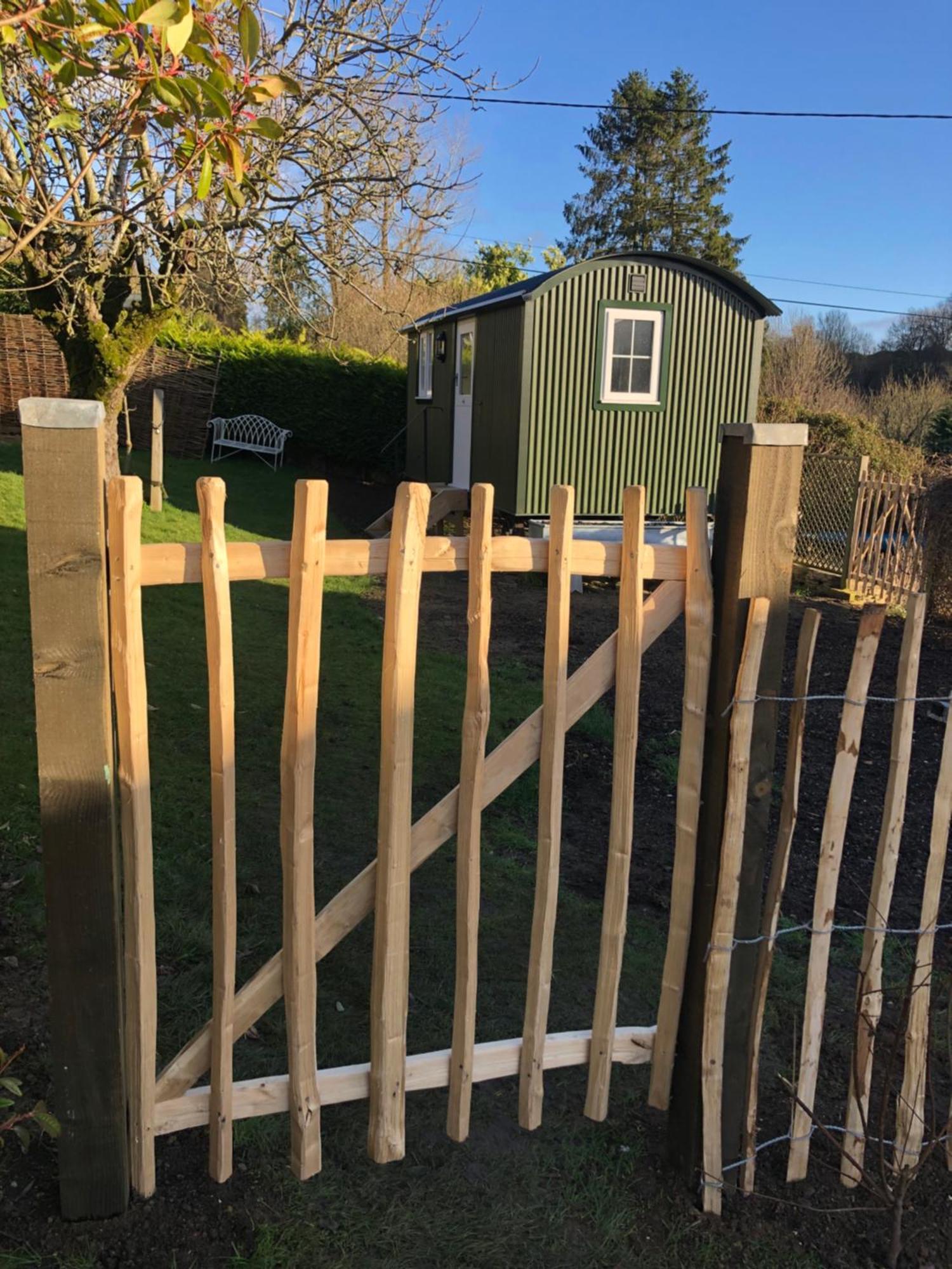 Green Valley, Cotswold Stay With Hamper Cheltenham Exterior foto